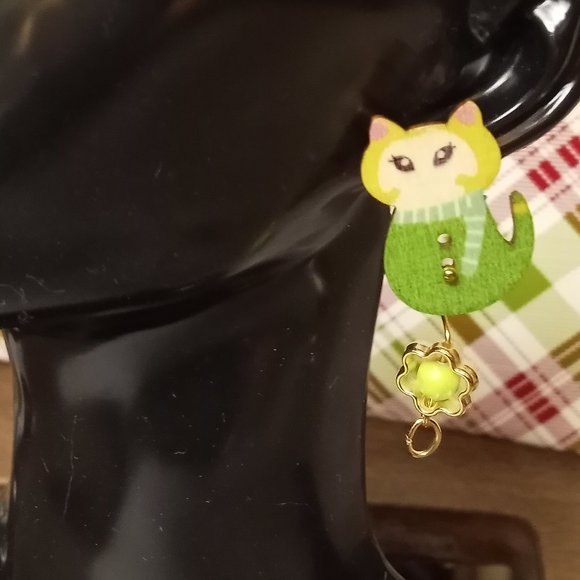 Home Made Handmade Wood & Metal Green & Yellow Button Earrings #40 - Picture 2 of 10